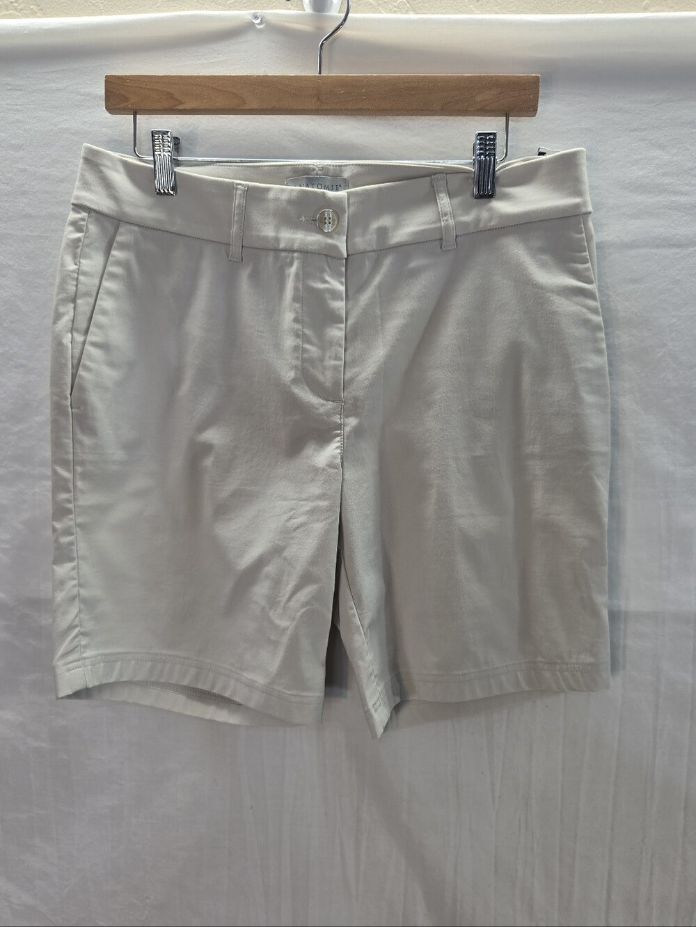 Anatomie Breck Women’s XL Beige Luxury Travel Golf New with Tags. 35" Waist
